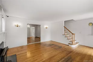 19 Chestnut St, Glen Cove, NY 11542 - Photo 5