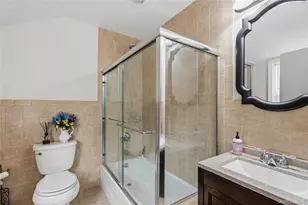 19 Chestnut St, Glen Cove, NY 11542 - Photo 17