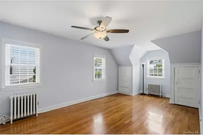 19 Chestnut Street, Glen Cove, NY 11542 - Photo 13