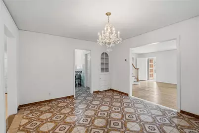 19 Chestnut Street, Glen Cove, NY 11542 - Photo 7