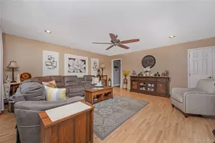 281 Thrift St, Ronkonkoma, NY 11779 - Photo 7