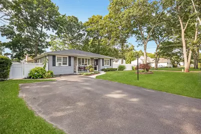 281 Thrift Street, Ronkonkoma, NY 11779 - Photo 3