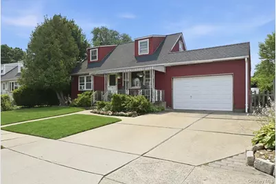 256 N Beech Street, Massapequa, NY 11758 - Photo 3