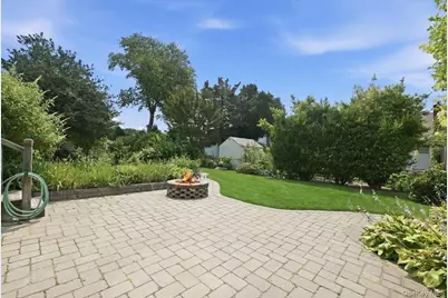 256 N Beech Street, Massapequa, NY 11758 - Photo 23