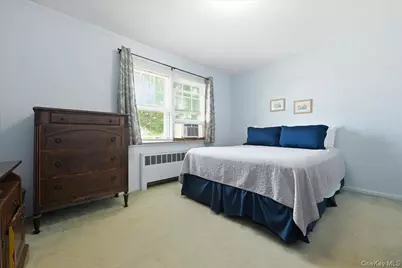 256 N Beech Street, Massapequa, NY 11758 - Photo 13