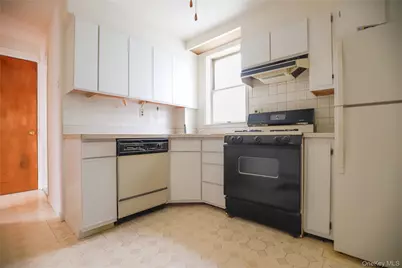 146-11 35th Avenue, Flushing, NY 11354 - Photo 5