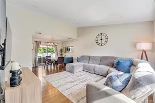 5 Shaftsbury Ln, Melville, NY 11747 - Photo 9