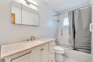 437 Commack Rd, Islip, NY 11751 - Photo 25