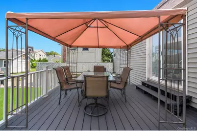 437 Commack Road, Islip, NY 11751 - Photo 9