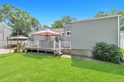 437 Commack Road, Islip, NY 11751 - Photo 7
