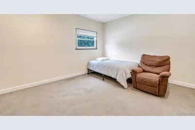 437 Commack Road, Islip, NY 11751 - Photo 29