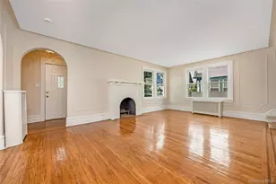 114-57 176th St, Jamaica, NY 11434 - Photo 5
