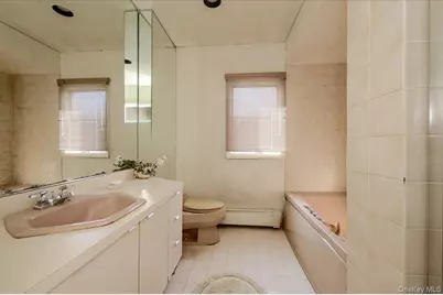 1080 Roselle Place, Woodmere, NY 11598 - Photo 17