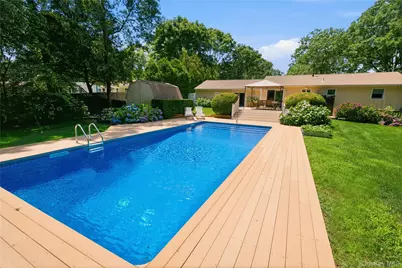 5 Columbine Avenue, Hampton Bays, NY 11946 - Photo 19