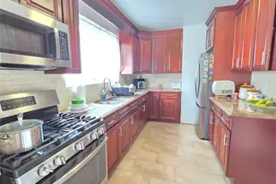 2241 Haviland Ave, Bronx, NY 10462 - Photo 9
