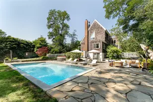 20 A Oceanview Rd, Hampton Bays, NY 11968 - Photo 25