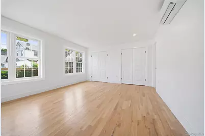 241-33 143rd Avenue, Rosedale, NY 11422 - Photo 11