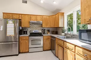 18 Millet St, Dix Hills, NY 11746 - Photo 11