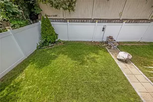 16-16 202nd St, Bayside, NY 11360 - Photo 23