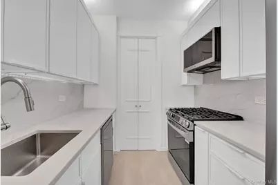 530 E 76th Street #34/35, New York, NY 10021 - Photo 19
