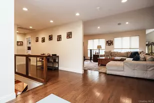 5 High Ct, Bayville, NY 11709 - Photo 3