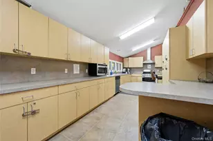 1407 Middle Rd, Calverton, NY 11933 - Photo 27
