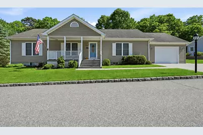 1407 Middle Road #277, Calverton, NY 11933 - Photo 1