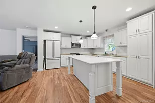 1407 Middle Rd, Calverton, NY 11933 - Photo 7