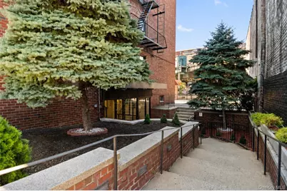 1725 Edison Avenue #5D, Bronx, NY 10461 - Photo 1