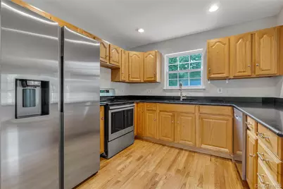 1470 Claas Avenue, Holbrook, NY 11741 - Photo 25