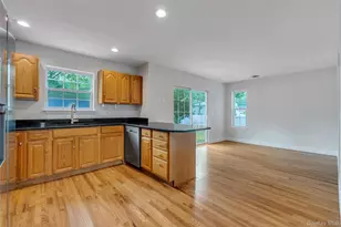 1470 Claas Ave, Holbrook, NY 11741 - Photo 23