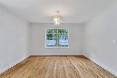 1470 Claas Avenue, Holbrook, NY 11741 - Photo 19