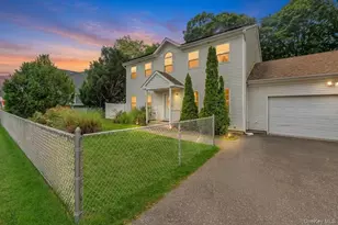 1470 Claas Ave, Holbrook, NY 11741 - Photo 5