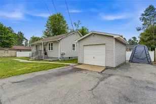 2 Hennessey Pl, Poughkeepsie, NY 12601 - Photo 21