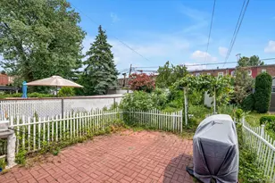 151-50 11th Ave, Whitestone, NY 11357 - Photo 15
