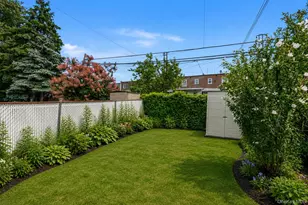 151-50 11th Ave, Whitestone, NY 11357 - Photo 17