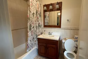 44 Muirfield Rd, Rockville Centre, NY 11570 - Photo 13