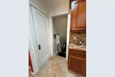 44 Muirfield Road, Rockville Centre, NY 11570 - Photo 11