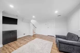 835 Pease Ln, West Islip, NY 11795 - Photo 33