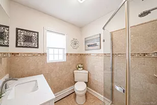 835 Pease Ln, West Islip, NY 11795 - Photo 19