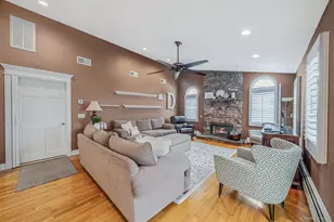 835 Pease Ln, West Islip, NY 11795 - Photo 27