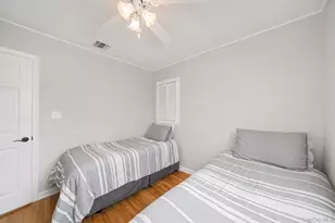 835 Pease Ln, West Islip, NY 11795 - Photo 41