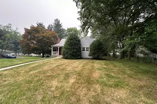21 Harmony Rd, Spring Valley, NY 10977 - Photo 3