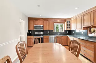 6 Navy Dr, Smithtown, NY 11787 - Photo 15
