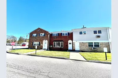 27 Lexington Lane, New Windsor, NY 12553 - Photo 1