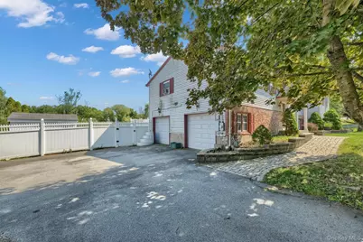 7 Briarwood Avenue, Monroe, NY 10950 - Photo 3