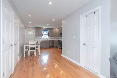 72 Edgewater Park Drive #72C, Bronx, NY 10465 - Photo 5