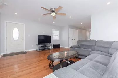 72 Edgewater Park Drive #72C, Bronx, NY 10465 - Photo 9