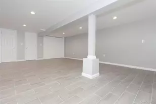 72 Edgewater Park Dr, Bronx, NY 10465 - Photo 19