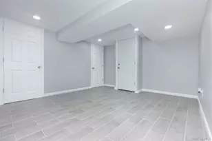 72 Edgewater Park Dr, Bronx, NY 10465 - Photo 23